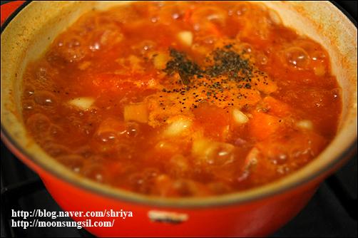 건강의 파수꾼 토마토드레싱샐러드와 토마토스프