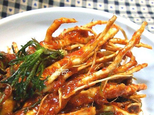 냉이와깻잎 이미지